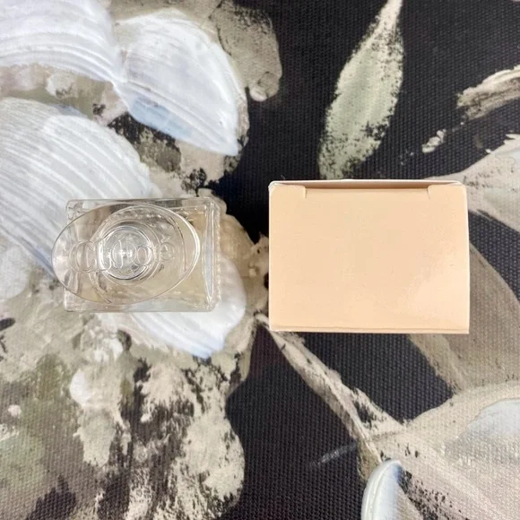 NIB Chloe EDP Deluxe Mini Travel Size 0.16 Oz. Fragrance. - Picture 3 of 11